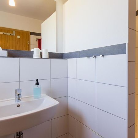 Ferienhaus Schwaab-Scherr, Genau Zwischen Bernkastel-Kues Und Traben-Trarbach, Mit Kostenlosem Oepnv-Ticket Fuer Bus Und Bahn, Parkplaetzen Und Fahrradgarage Erden ภายนอก รูปภาพ