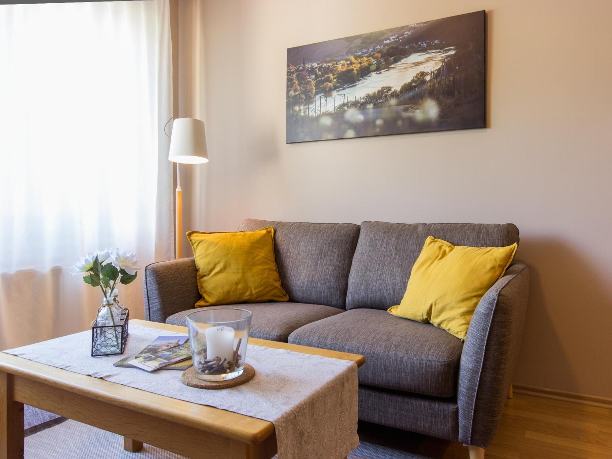 Ferienhaus Schwaab-Scherr, Genau Zwischen Bernkastel-Kues Und Traben-Trarbach, Mit Kostenlosem Oepnv-Ticket Fuer Bus Und Bahn, Parkplaetzen Und Fahrradgarage Erden ภายนอก รูปภาพ