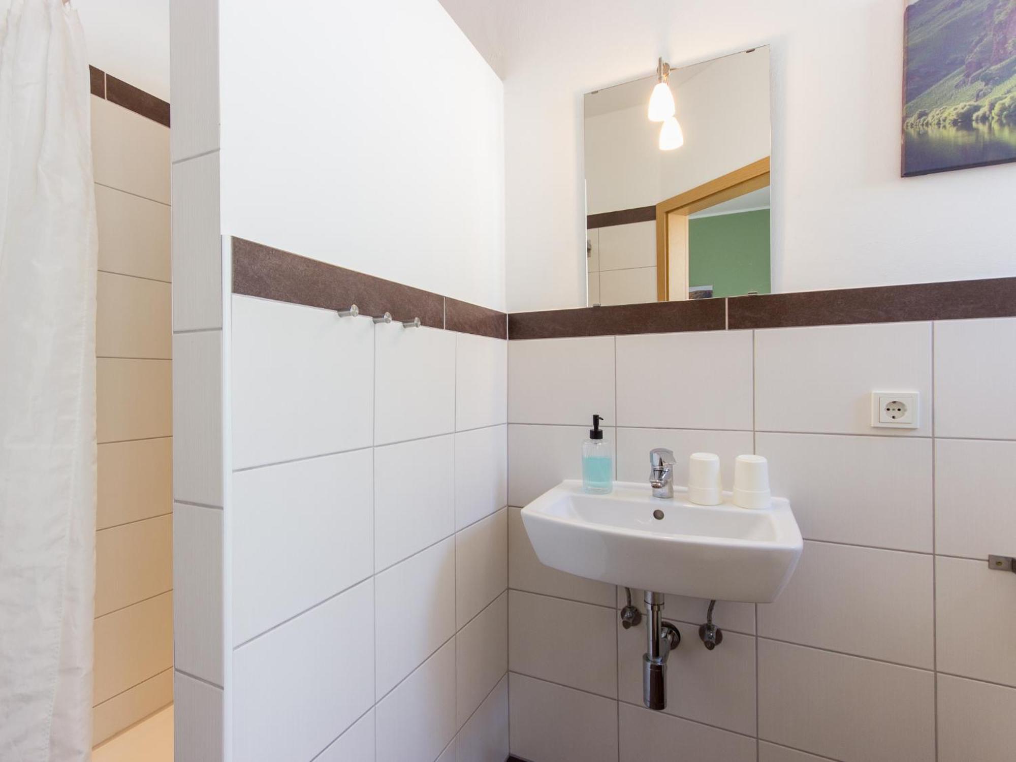 Ferienhaus Schwaab-Scherr, Genau Zwischen Bernkastel-Kues Und Traben-Trarbach, Mit Kostenlosem Oepnv-Ticket Fuer Bus Und Bahn, Parkplaetzen Und Fahrradgarage Erden ภายนอก รูปภาพ