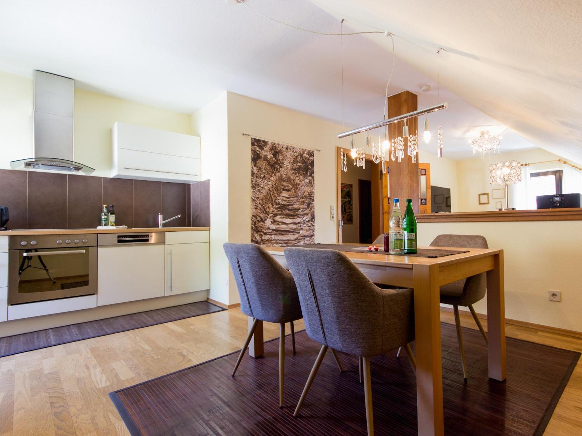 Ferienhaus Schwaab-Scherr, Genau Zwischen Bernkastel-Kues Und Traben-Trarbach, Mit Kostenlosem Oepnv-Ticket Fuer Bus Und Bahn, Parkplaetzen Und Fahrradgarage Erden ภายนอก รูปภาพ